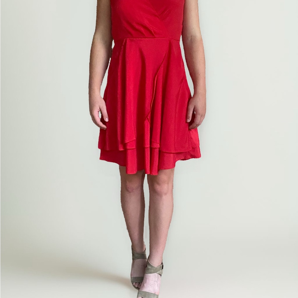 Banana Republic Women’s Red Dress Size 4.  Dress is in great condition.  CSW108.